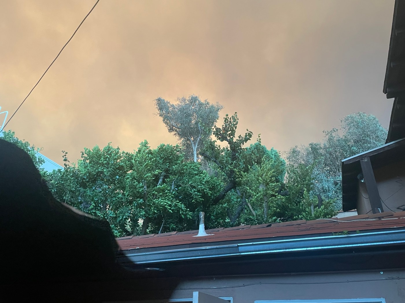 Picture of the sky Wednesday morning. Smoke filled sky from the 2025 LA Fires.
